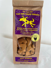 Load image into Gallery viewer,  natural remedy for skin conditions and helps repel ticks and fleas with brewers yeast, powdered garlic and molasses.