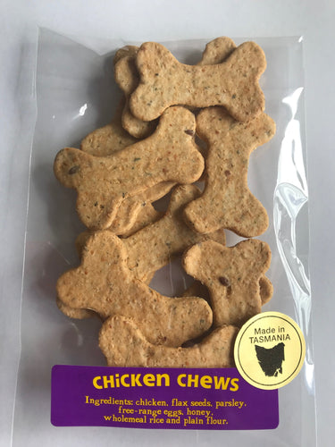 A tasty treat made from Tasmanian chicken your dog will love.  Ingredients: Wholemeal and plain flour, free-range eggs, Tasmanian chicken, leatherwood honey, flax seeds, and parsley.